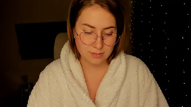 SeasonalSomeone online show from 12.06.24