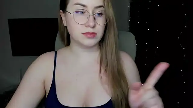 SeasonalSomeone online show from 12.18.24