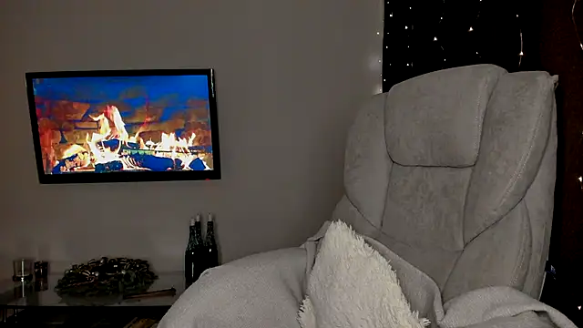 SeasonalSomeone online show from 01.28.25