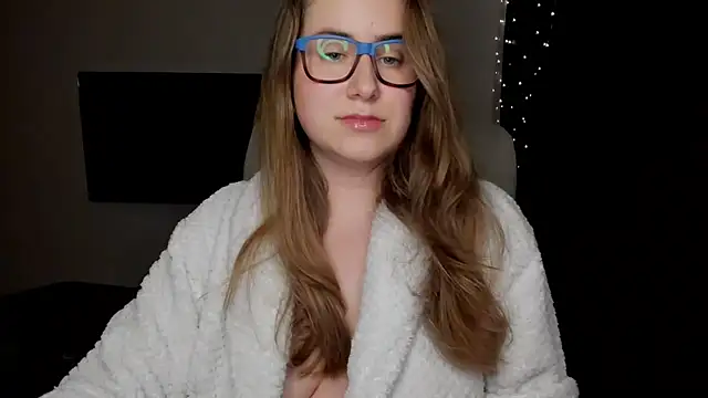 SeasonalSomeone online show from 10.26.25