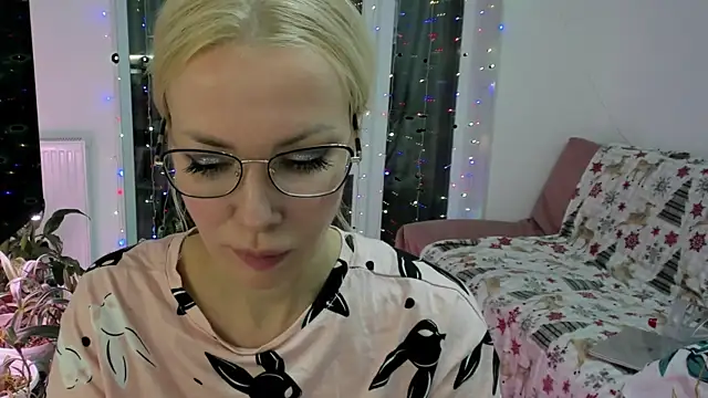 BowToYourWeakness online show from 12.28.24