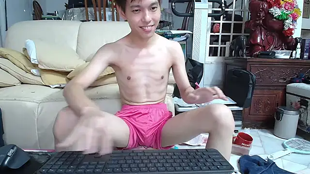 Snapshot of andrewooi chatting on 12.10.24 andrewooi online show from 12.10.24