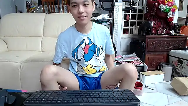 Snapshot of andrewooi chatting on 01.16.25 andrewooi online show from 01.16.25