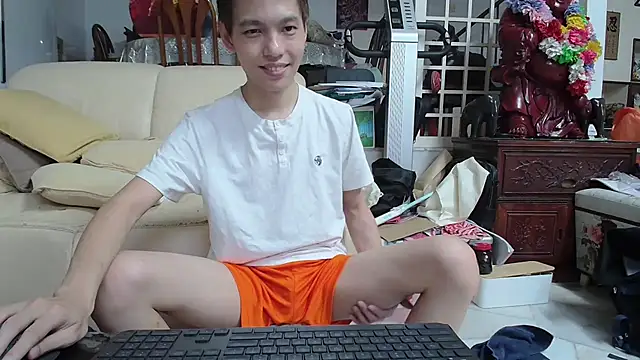 Snapshot of andrewooi chatting on 02.15.25 andrewooi online show from 02.15.25