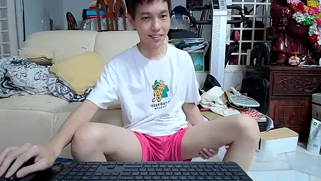 Snapshot of andrewooi chatting on 02.23.25 andrewooi online show from 02.23.25