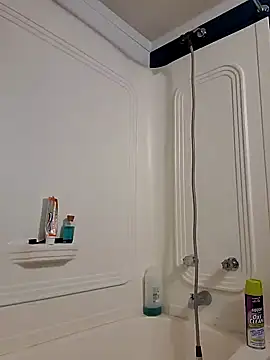 MaddyC6992 online show from 12.31.24