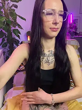 Trixie-Tainted online show from 02.06.25