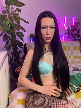 Trixie-Tainted online show from 02.10.25