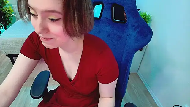 Snapshot of CranberryHot chatting on 10.06.25 CranberryHot online show from 10.06.25