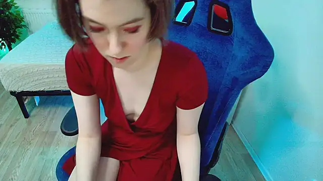 Snapshot of CranberryHot chatting on 10.14.25 CranberryHot online show from 10.14.25