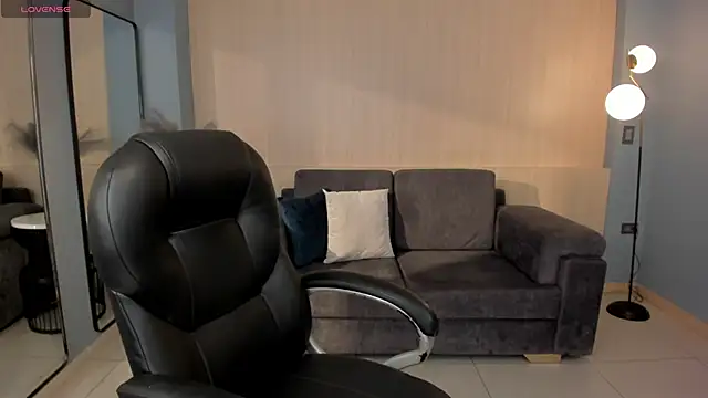 Snapshot of MorganHicks chatting on 01.21.25 MorganHicks online show from 01.21.25