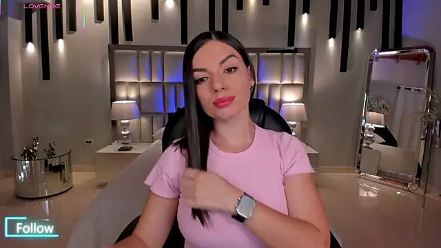 Snapshot of MorganHicks chatting on 12.05.25 MorganHicks online show from 12.05.25