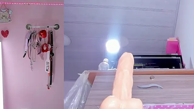 emily foxxxii online show from 08.04.26