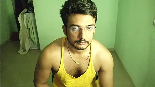 Snapshot of daringcutie chatting on 11.11.25 daringcutie online show from 11.11.25