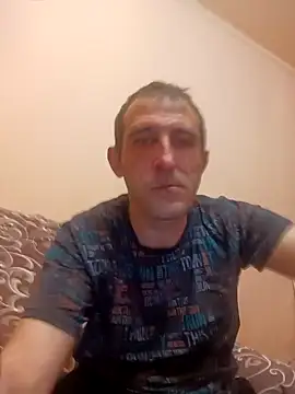 Snapshot of ZDRAVKICH chatting on 01.29.25 ZDRAVKICH online show from 01.29.25