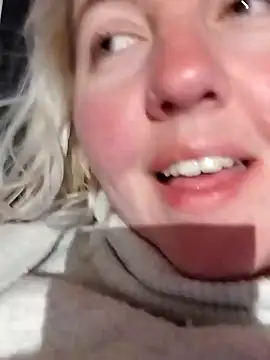 Snapshot of Mllesha74000 chatting on 12.29.24 Mllesha74000 online show from 12.29.24