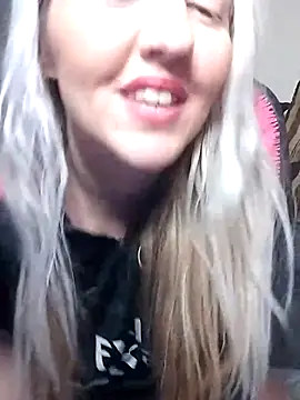 Snapshot of Mllesha74000 chatting on 02.22.25 Mllesha74000 online show from 02.22.25