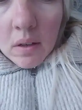 Snapshot of Mllesha74000 chatting on 03.20.25 Mllesha74000 online show from 03.20.25