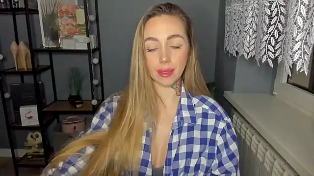 Snapshot of sexyCoralie chatting on 01.06.25 sexyCoralie online show from 01.06.25