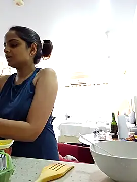 Snapshot of DirtySnowball69 chatting on 12.11.24 DirtySnowball69 online show from 12.11.24