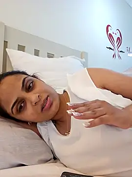 Snapshot of DirtySnowball69 chatting on 01.05.25 DirtySnowball69 online show from 01.05.25