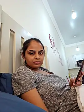 Snapshot of DirtySnowball69 chatting on 01.11.25 DirtySnowball69 online show from 01.11.25