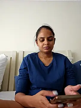 Snapshot of DirtySnowball69 chatting on 02.20.25 DirtySnowball69 online show from 02.20.25