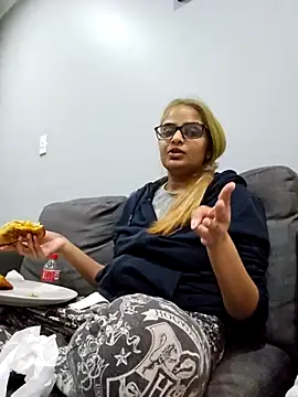 Snapshot of DirtySnowball69 chatting on 09.14.25 DirtySnowball69 online show from 09.14.25