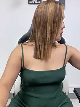 Snapshot of KellyBrooklyn_ chatting on 12.26.24 KellyBrooklyn  online show from 12.26.24