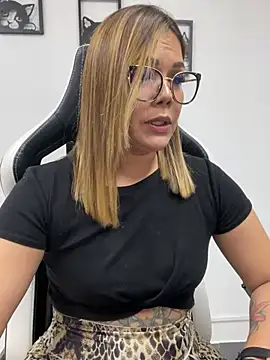 Snapshot of KellyBrooklyn_ chatting on 02.18.25 KellyBrooklyn  online show from 02.18.25