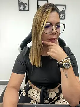 Snapshot of KellyBrooklyn_ chatting on 02.20.25 KellyBrooklyn  online show from 02.20.25