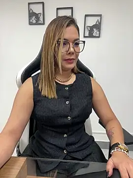 Snapshot of KellyBrooklyn_ chatting on 03.21.25 KellyBrooklyn  online show from 03.21.25