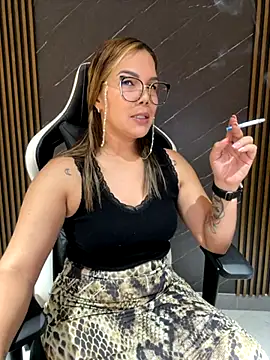 Snapshot of KellyBrooklyn_ chatting on 09.12.25 KellyBrooklyn  online show from 09.12.25