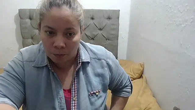 Snapshot of tiffany_horny_1 chatting on 12.14.25 tiffany horny 1 online show from 12.14.25