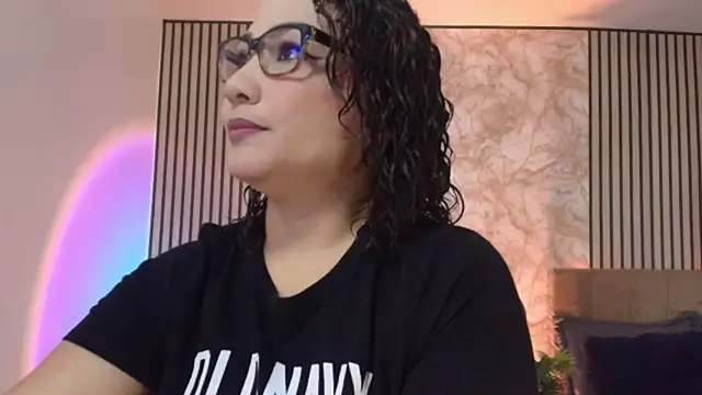 JuliRamirez online show from 07.06.26