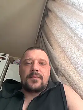 Snapshot of DanielOhCool chatting on 03.20.25 DanielOhCool online show from 03.20.25