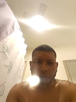 Snapshot of tropikboy chatting on 03.19.26 tropikboy online show from 03.19.26