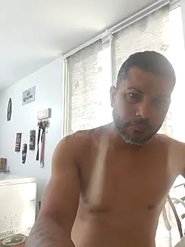Snapshot of tropikboy chatting on 06.19.26 tropikboy online show from 06.19.26