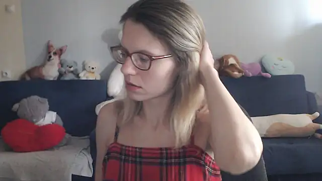 night is dark online show from 09.12.25