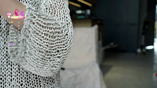 Snapshot of ibiddi chatting on 10.30.25 ibiddi online show from 10.30.25