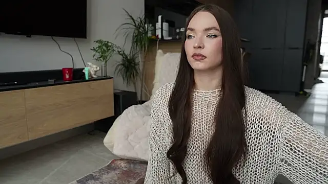 Snapshot of ibiddi chatting on 12.02.25 ibiddi online show from 12.02.25