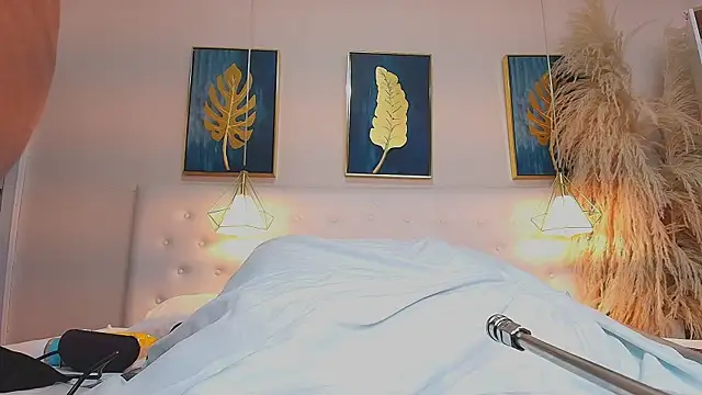 valerie lya online show from 08.07.26