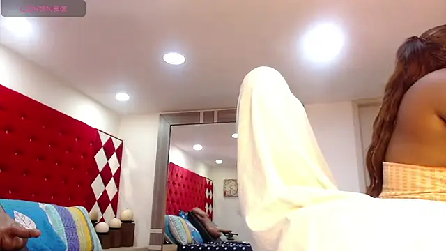 Snapshot of TamyJhonson chatting on 11.19.25 TamyJhonson online show from 11.19.25