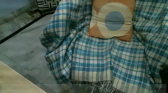 Snapshot of desioldguy chatting on 12.27.24 desioldguy online show from 12.27.24