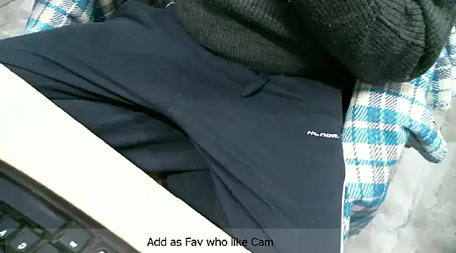 Snapshot of desioldguy chatting on 12.29.24 desioldguy online show from 12.29.24