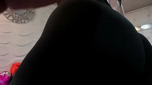 Snapshot of Nara_belen chatting on 03.13.25 Nara belen online show from 03.13.25