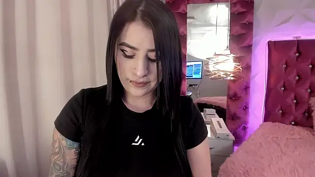 Snapshot of Nara_belen chatting on 10.29.25 Nara belen online show from 10.29.25