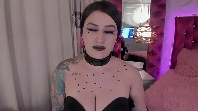 Snapshot of Nara_belen chatting on 11.01.25 Nara belen online show from 11.01.25