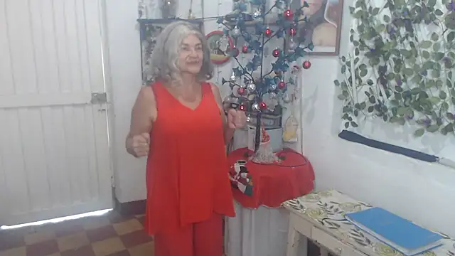 Snapshot of FunnyGrandma chatting on 12.15.25 FunnyGrandma online show from 12.15.25