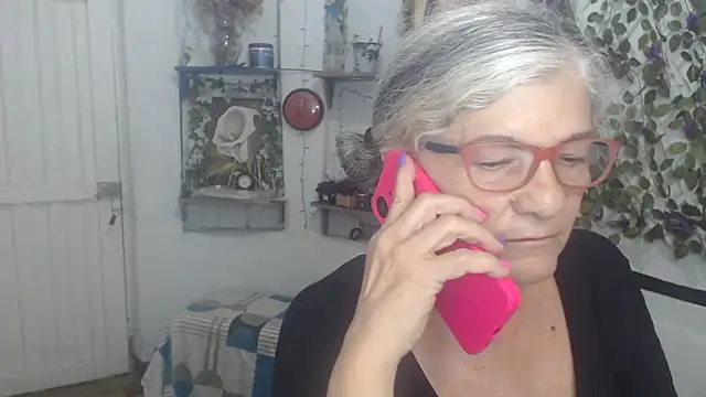 Snapshot of FunnyGrandma chatting on 03.05.26 FunnyGrandma online show from 03.05.26